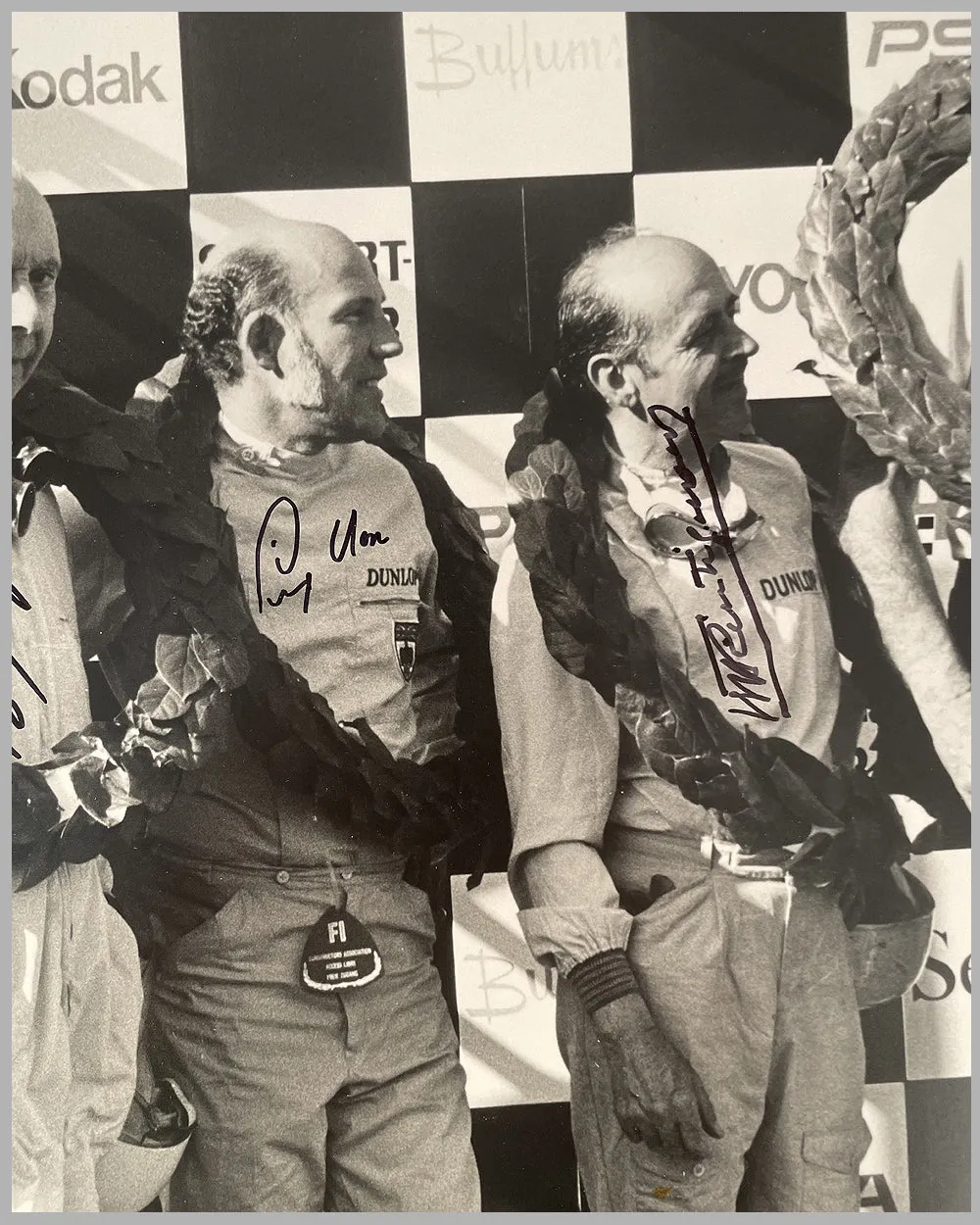 1976 Long Beach Grand Prix b&w photograph by Fernando Gomez, autographed by 6 drivers