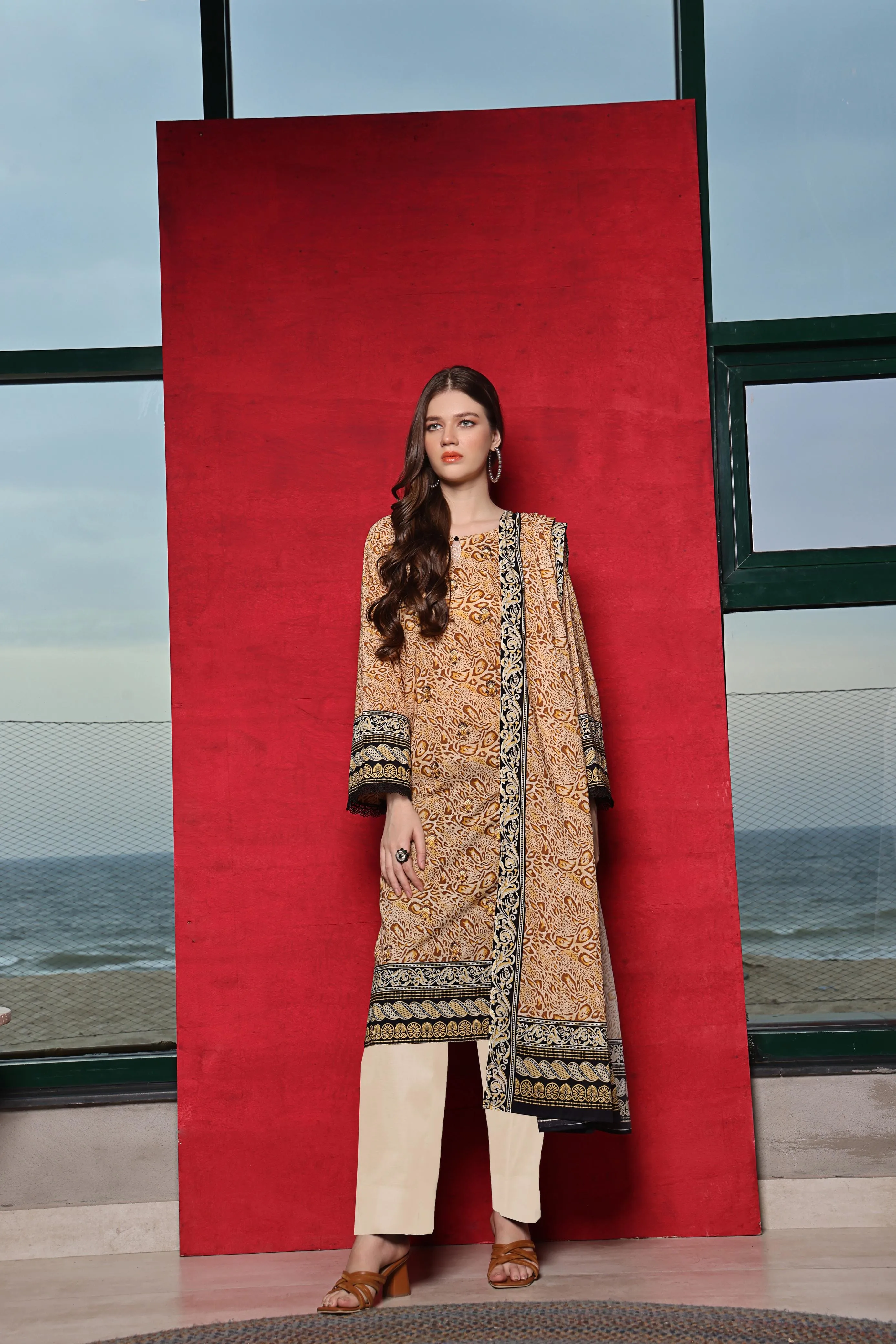 3PC Embroidered Unstitched Lawn Suit KL-2562