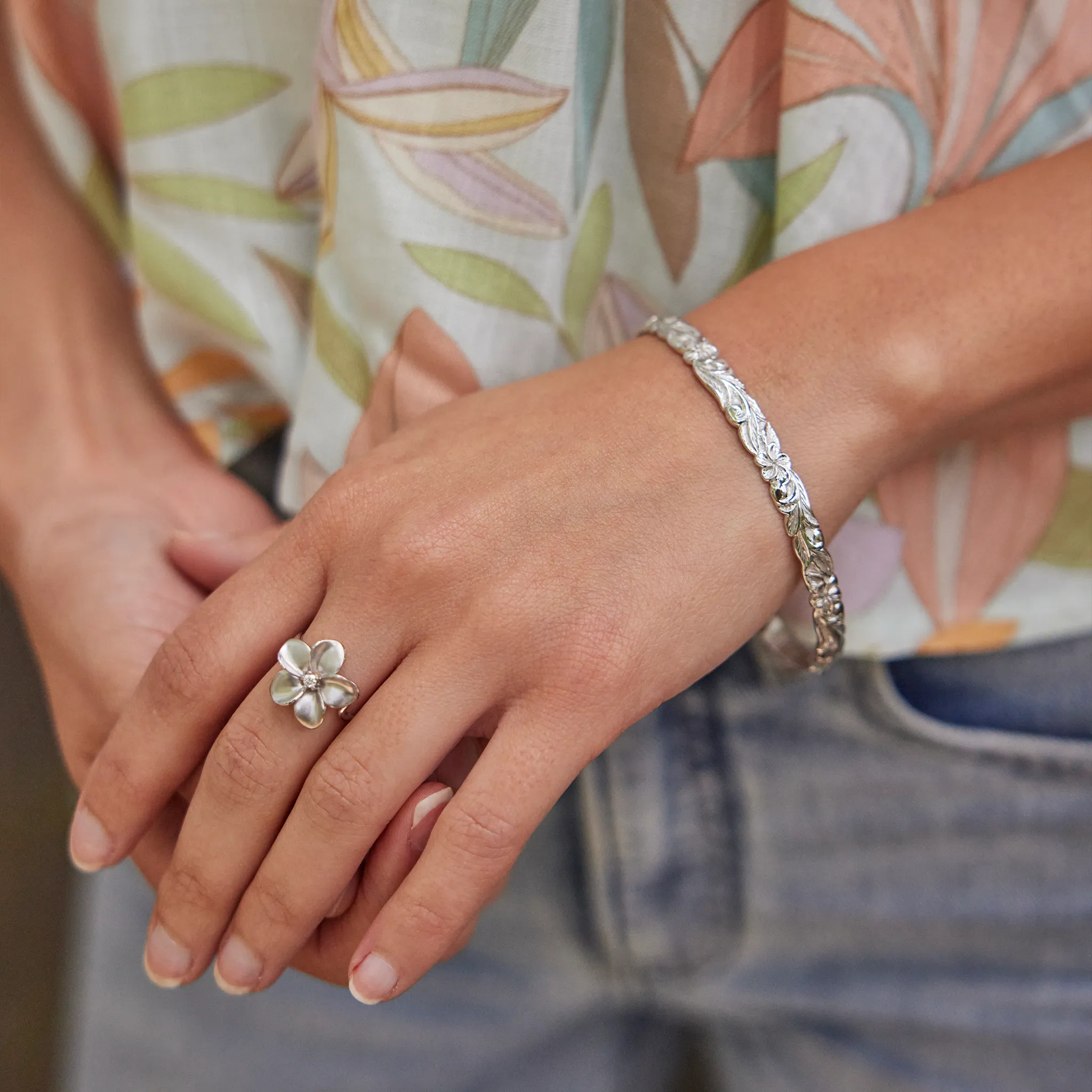 Hawaiian Heirloom Plumeria Bracelet in Sterling Silver - 6mm