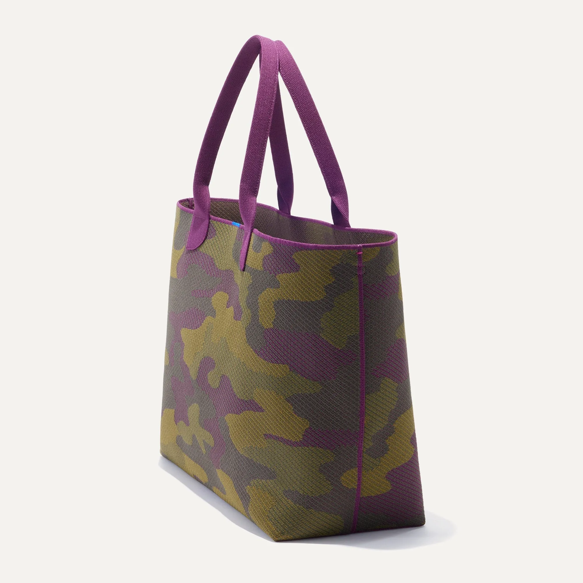 Optimized Title: Ultra-Lightweight Mega Tote Bag - Legacy Camo Pattern